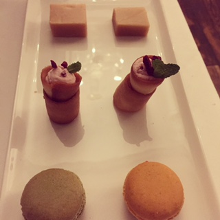 petit fours hammet house