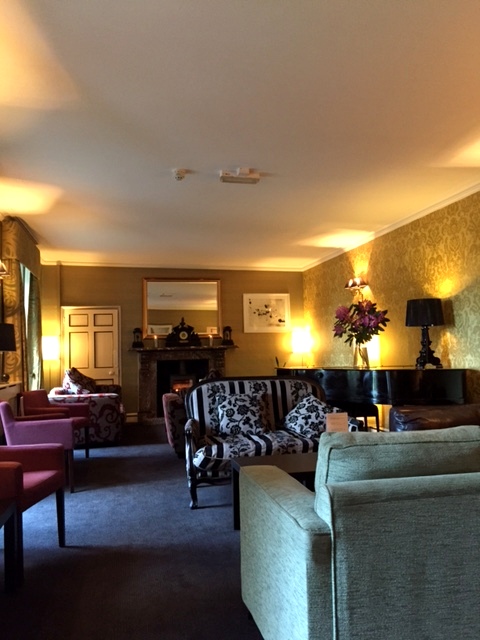fairyhill lounge